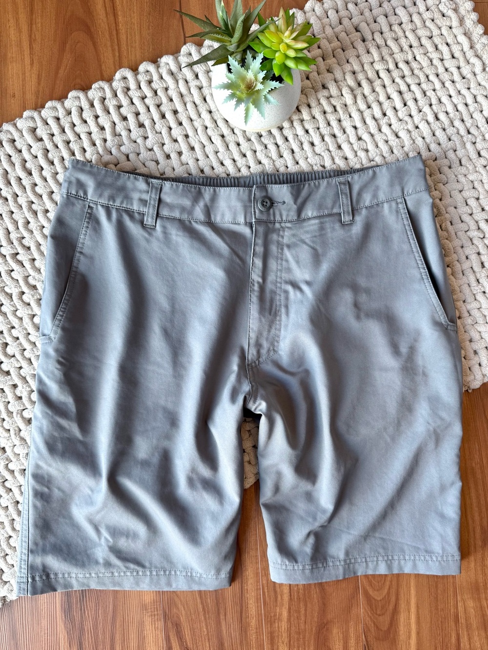 Columbia | Men’s Omni-Freeze Mist Trail Hybrid Shorts | Gray | 38